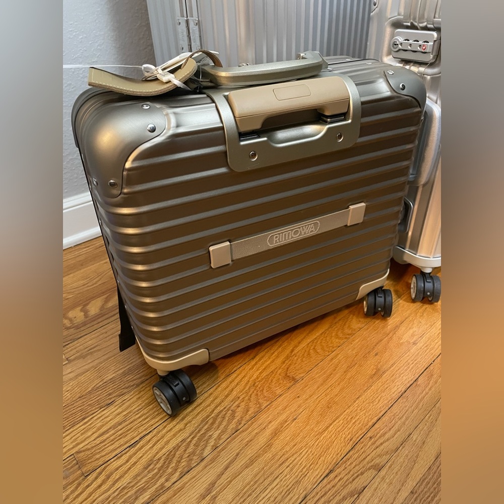 RIMOWA titanium business multi wheel luggage